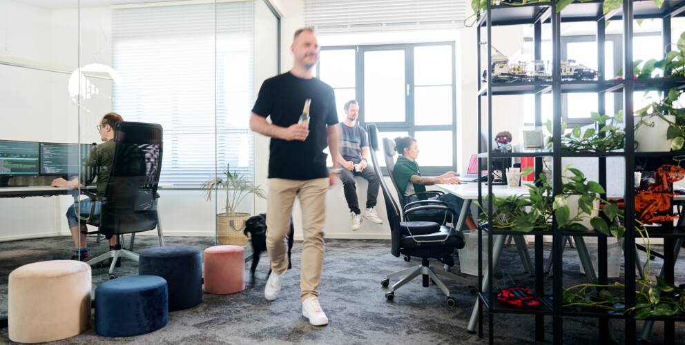 Das Kreativ&Söhne Team bei der Arbeit im Büro Leipzig